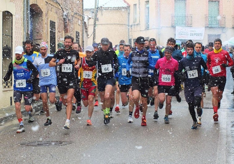 El «sufrimiento extremo» de correr con nieve en Muñoveros